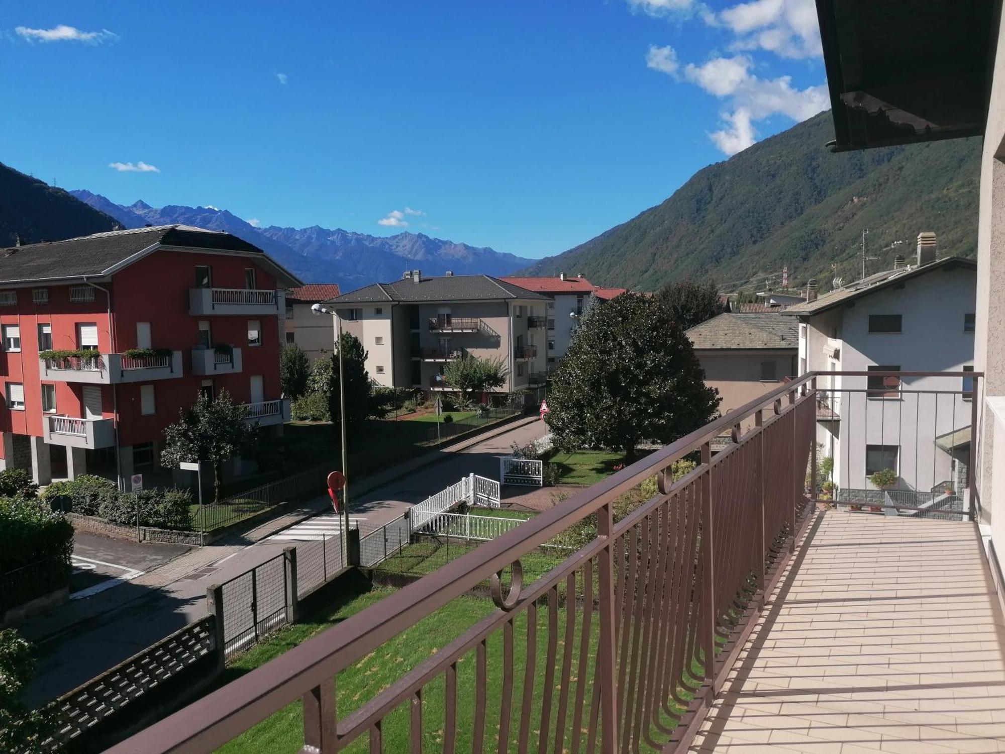 Bernina Views-Tiranoアパートメント エクステリア 写真